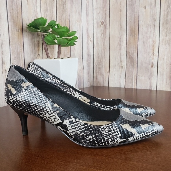 New Coach Lacey Pointy Toe Pump Heel - Picture 2 of 6